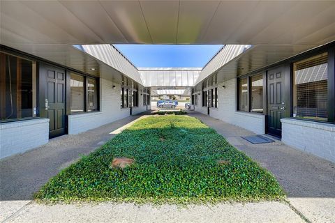 Tiny photo for 401 W Centerville Road #2, Garland, TX 75041 (MLS # 20944195)