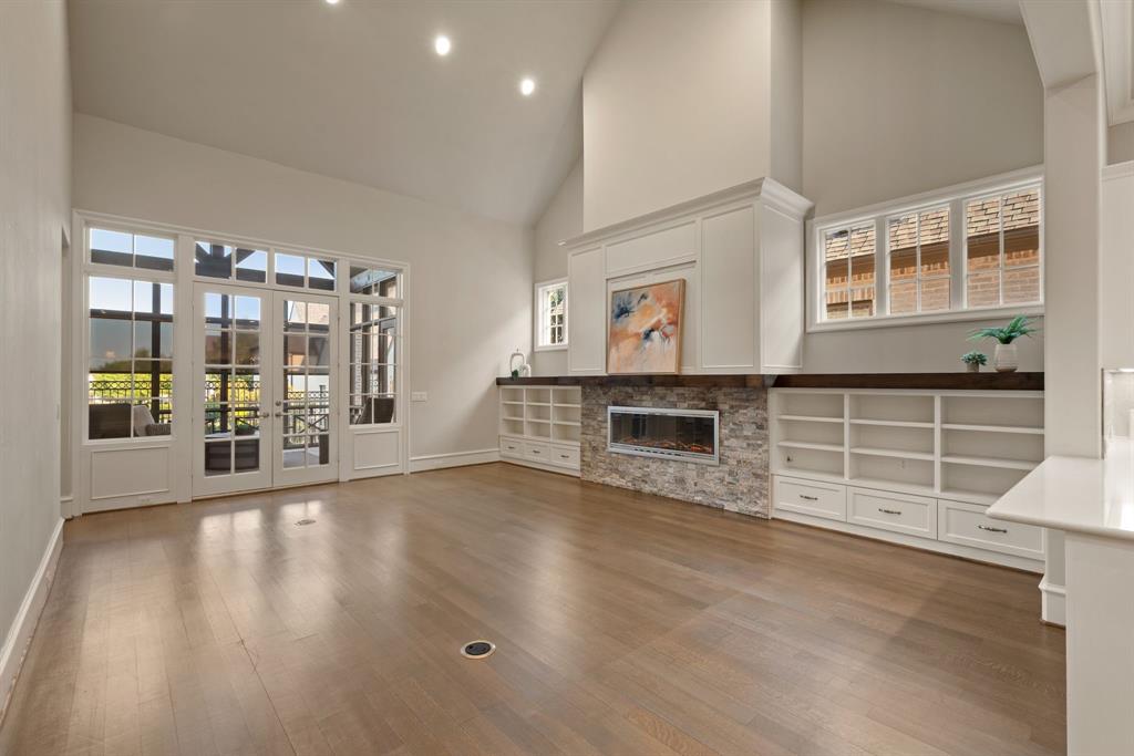 Lawn-Glen Abbey - Residential