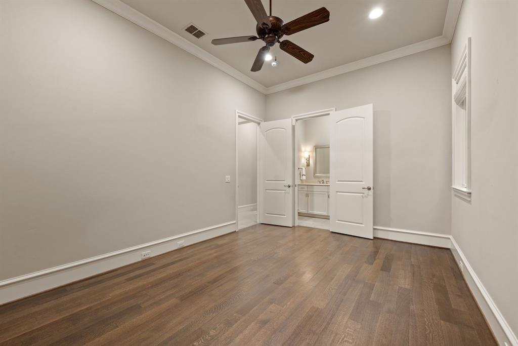 Lawn-Glen Abbey - Residential