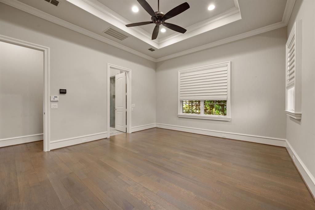 Lawn-Glen Abbey - Residential