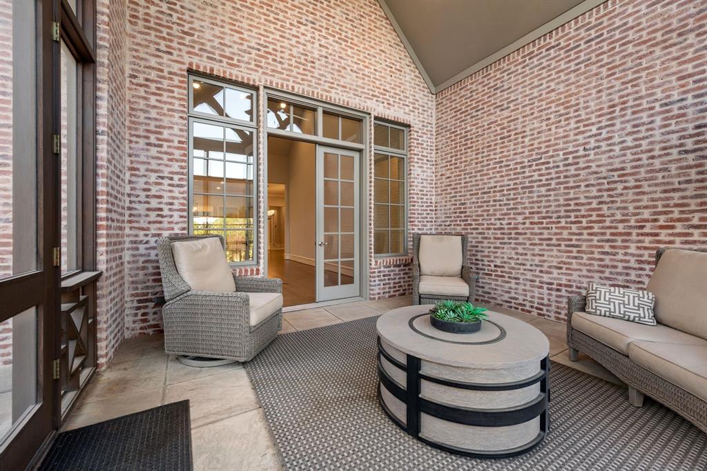 Lawn-Glen Abbey - Residential