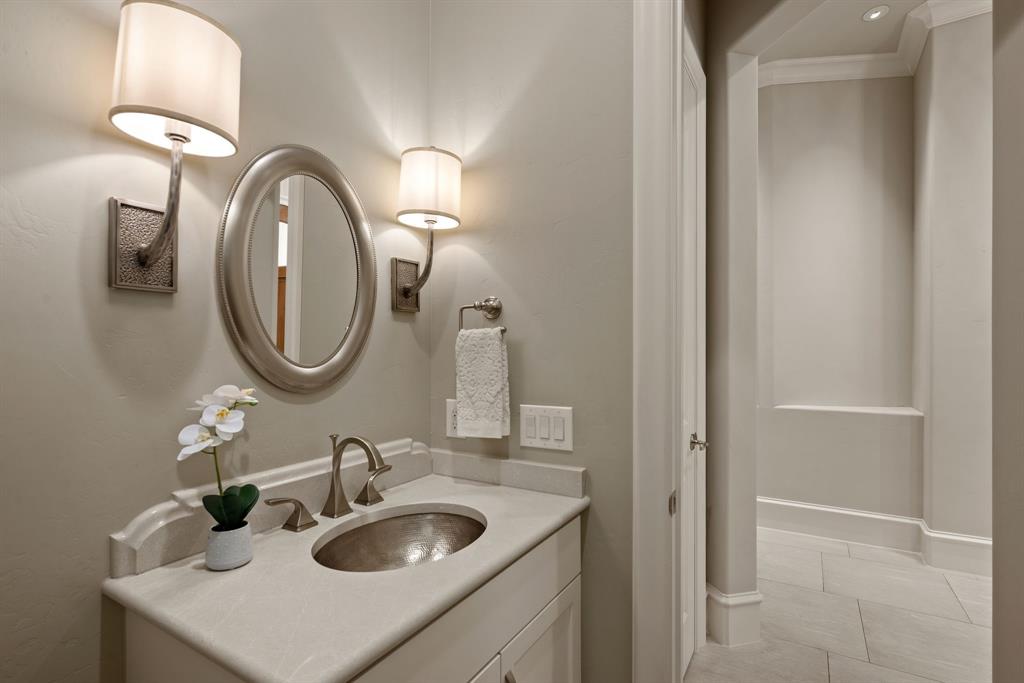 Lawn-Glen Abbey - Residential