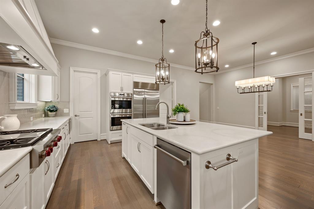 Lawn-Glen Abbey - Residential