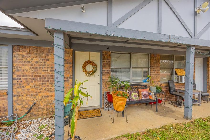 Great opportunity to own a duplex in a convenient location, ideal for investors or families seeking flexible living options. This property features two separate units with functional layouts, providing comfortable living spaces and excellent potential for rental income or multi-generational living.

Each unit offers its own living area, bedrooms, and kitchen space, creating privacy for occupants while maximizing usability. The property sits on a spacious lot with outdoor space and convenient parking.

Located near major roads, shopping, dining, and everyday conveniences, this duplex offers easy access to everything the area has to offer. Whether you are looking to expand your investment portfolio or searching for a property that can accommodate extended family, this is a great opportunity with strong potential.