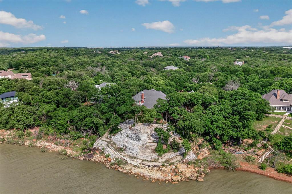 Emerald Sound At Lake Lewisvil - Residential