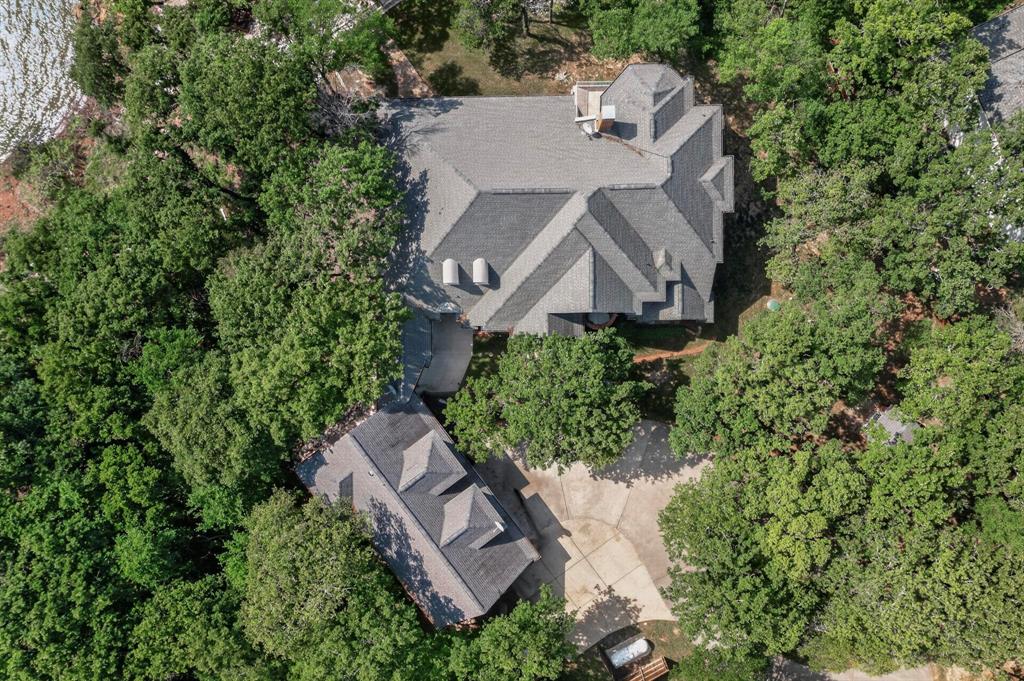 Emerald Sound At Lake Lewisvil - Residential