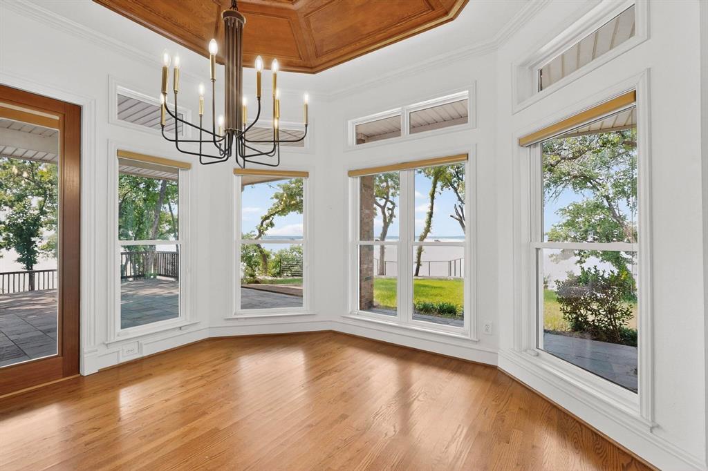 Emerald Sound At Lake Lewisvil - Residential