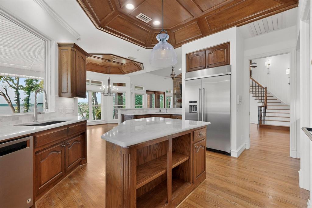 Emerald Sound At Lake Lewisvil - Residential