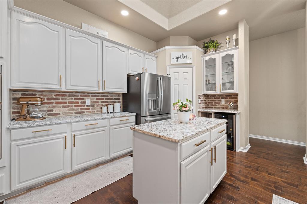 3211 Golden Oaks Circle Circle