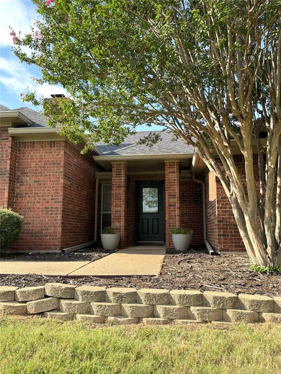 810 Waite Dr.