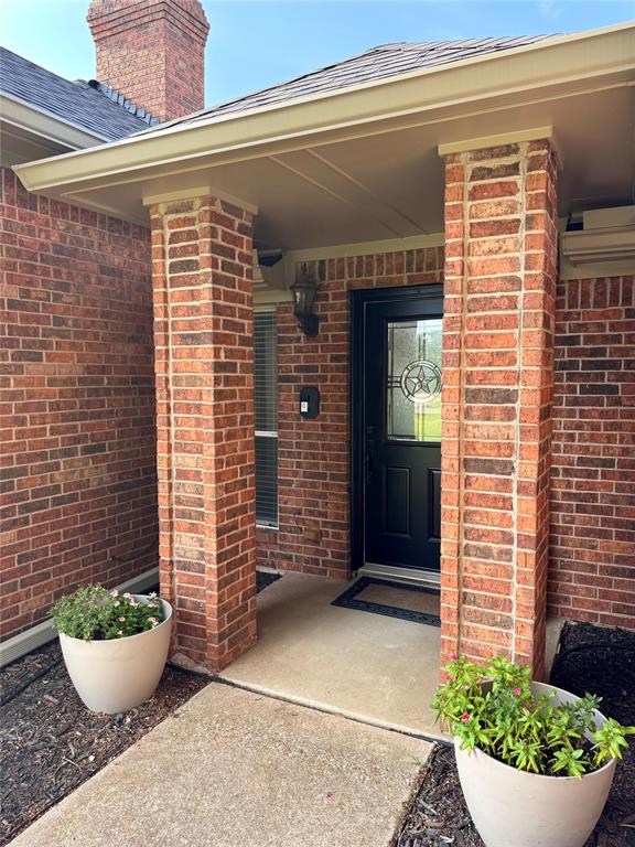 810 Waite Dr.