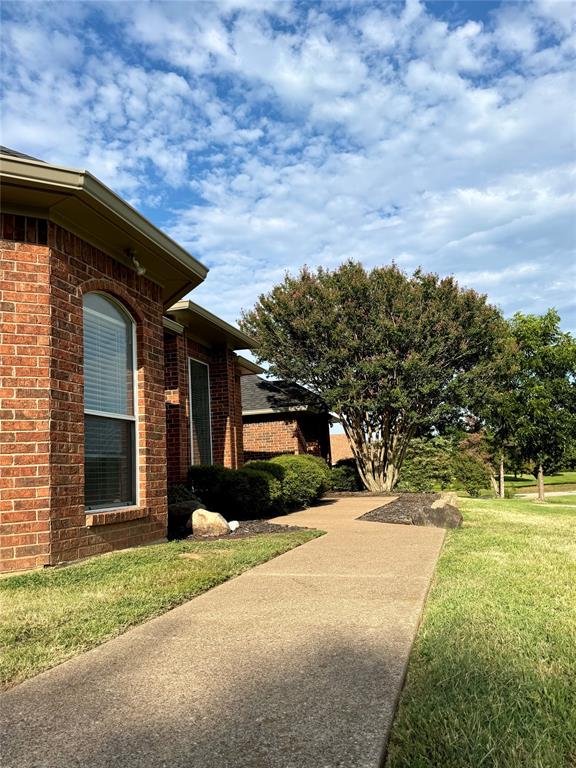 810 Waite Dr.