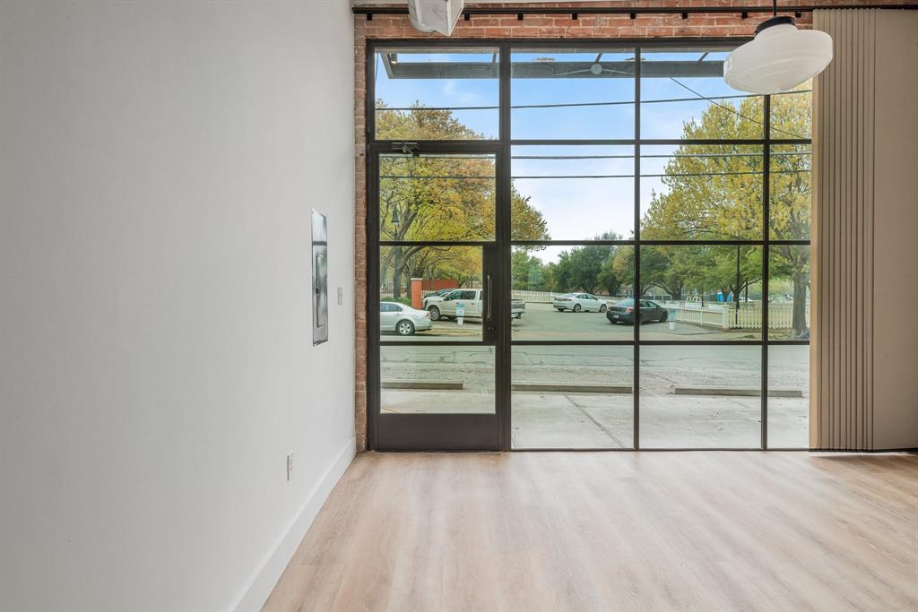 3106 Swiss Avenue 3108