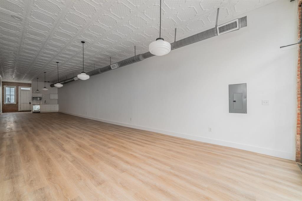 3106 Swiss Avenue 3108