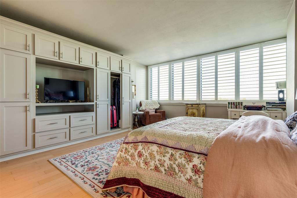 Bonaventure Condos - Residential