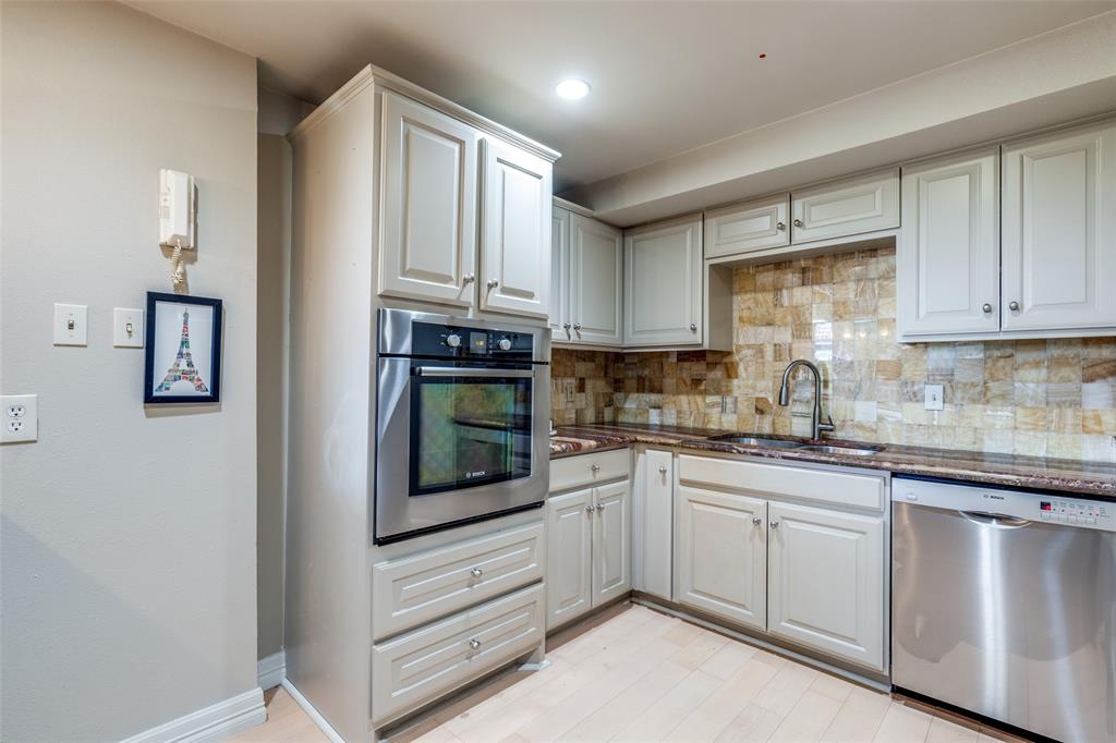 Bonaventure Condos - Residential