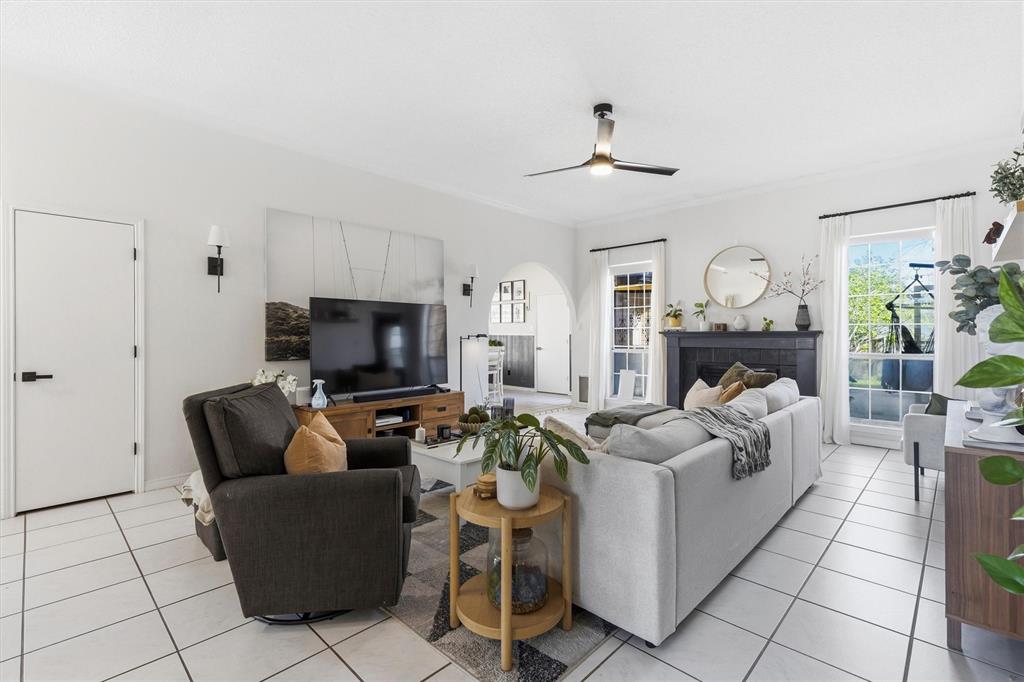 2742 Claremont Drive