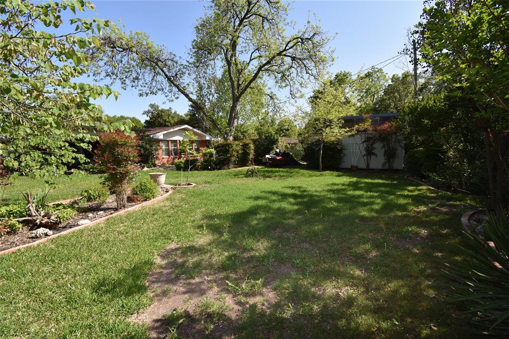 7300 Greenhaven Drive