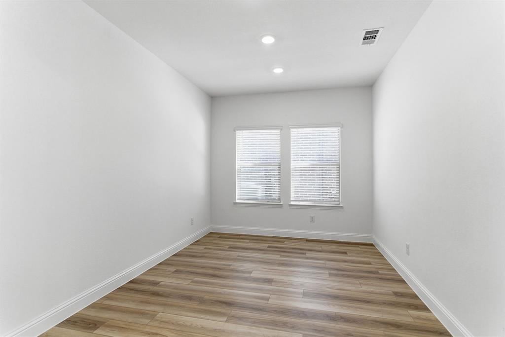 ASHFORD PARK - Residential