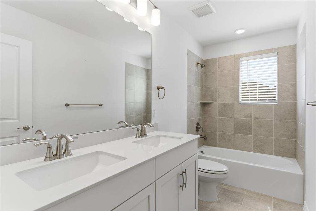 ASHFORD PARK - Residential