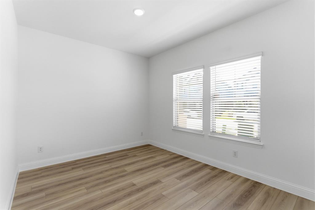 ASHFORD PARK - Residential