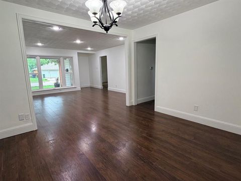 Photo of 1306 Carroll Drive, Garland, TX 75041 (MLS # 21259092)