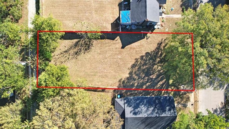 Prime lot for new build near downtown Denison!
An incredible opportunity awaits to build your dream home on this extra lot, ideally situated next to 513 W Texas Street. This property is perfect for a new home construction project, allowing you to design and build exactly what you want.
The lot's location offers easy access to historic downtown Denison, which is home to a variety of shopping and dining options. The area also provides quick access to Highway 75 for convenient commuting and travel.  Lot can be purchased stand alone or with home under MLS #21105219.