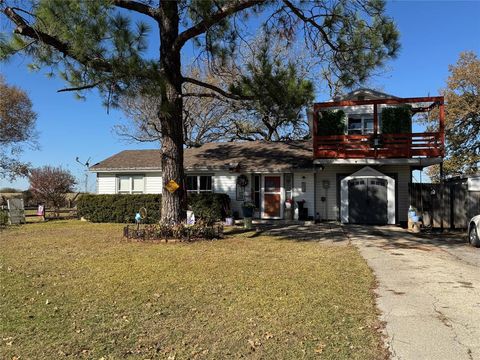Photo of 210 Davis Ranch Road, Alvarado, TX 76009 (MLS # 21132106)