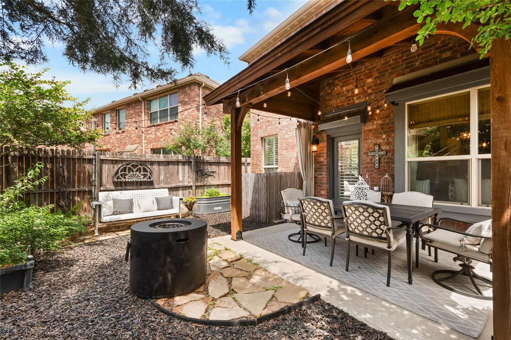 1851 Valencia Drive