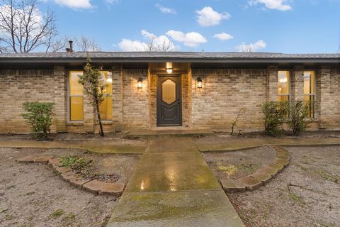 303 Rickey Canyon Avenue, Desoto, TX 75115 - #: 20512792