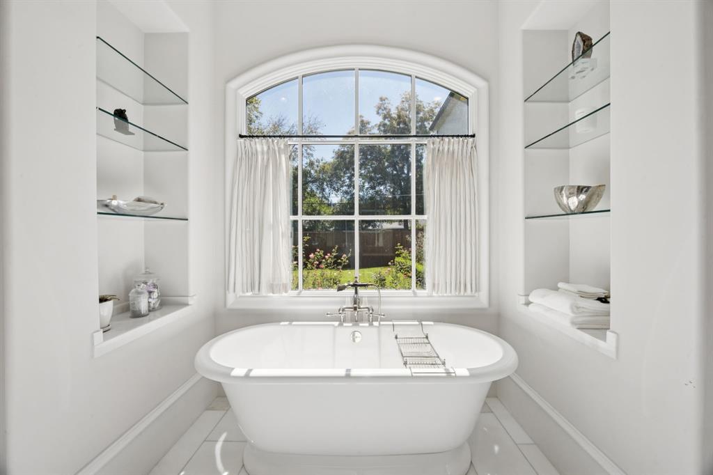 Manchester Downs Rev - Residential