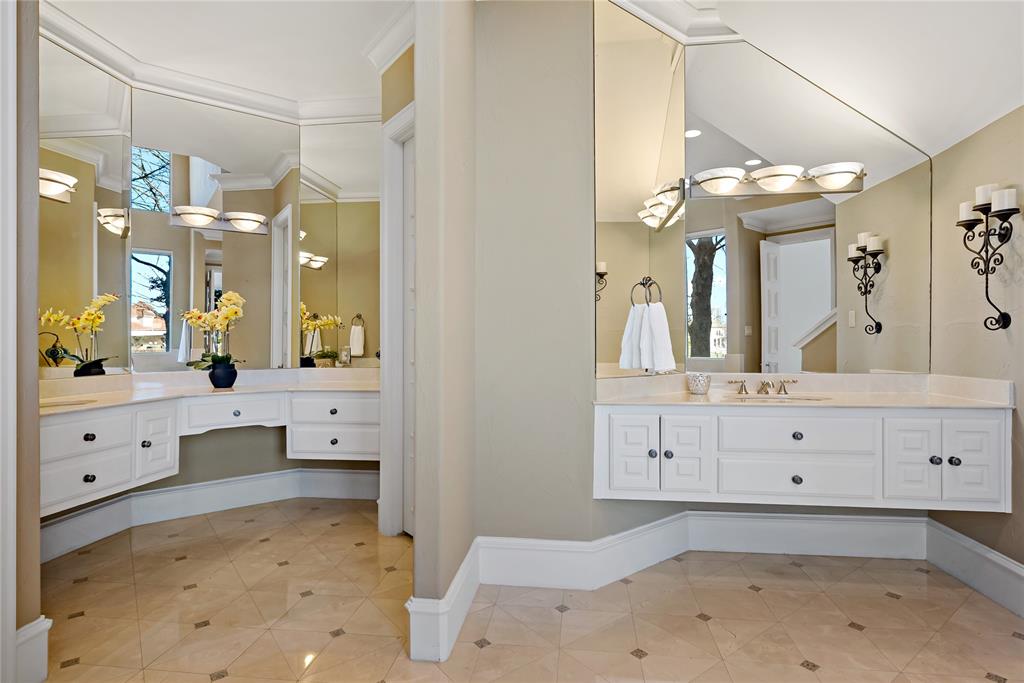 The Lakes On Legacy Drive Ph II - Residential