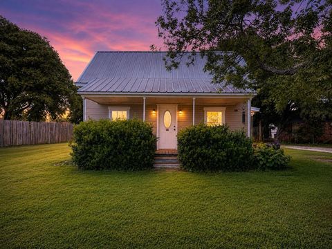 Photo of 302 Tower Road, Rio Vista, TX 76093 (MLS # 21267667)