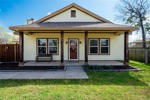 Photo of 105 S 6th Street, Celeste, TX 75423 (MLS # 21219356)