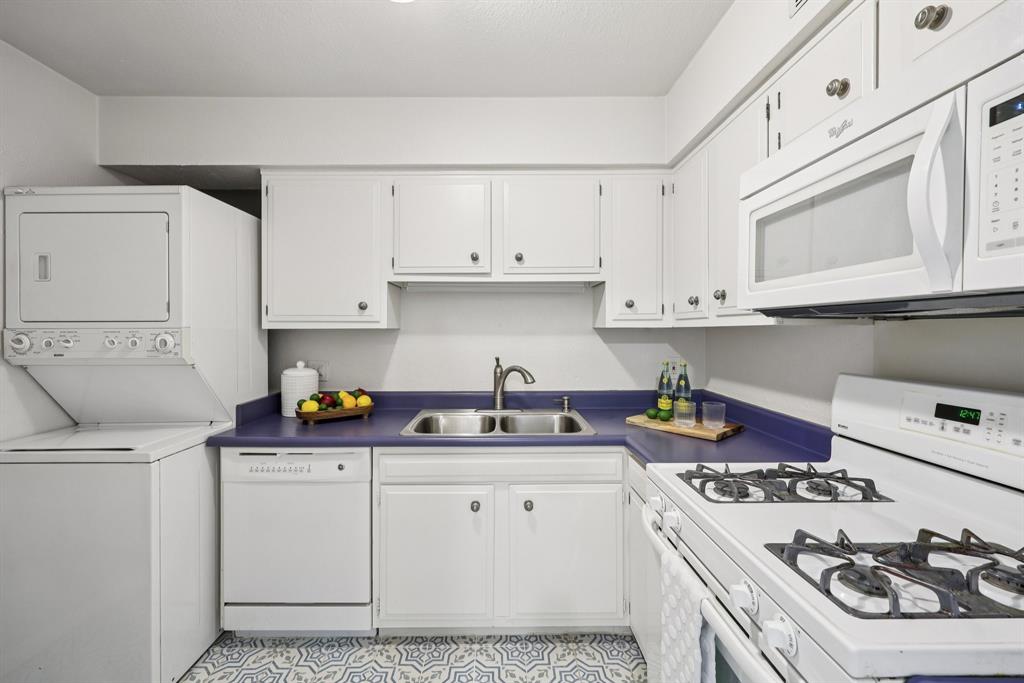 Forest Edge Condo Sub - Residential