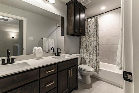 Tiny photo for 7407 Vicari Drive, Arlington, TX 76001 (MLS # 21101196)