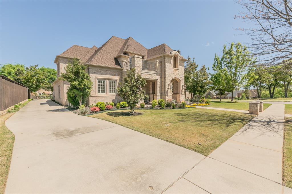 100 Hawks Ridge