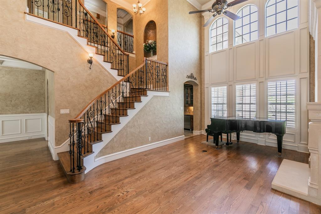 100 Hawks Ridge