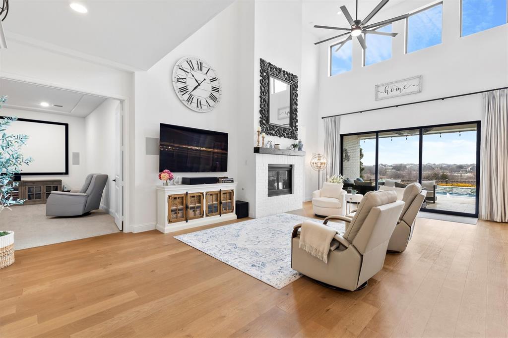 2731 Meadowbrook Boulevard