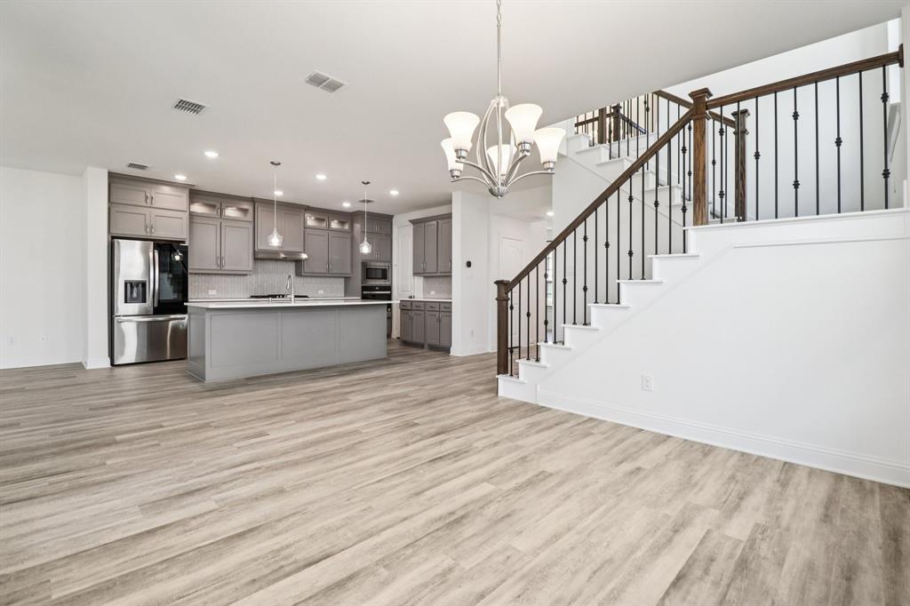 Mustang Lakes Ph Six - Residential