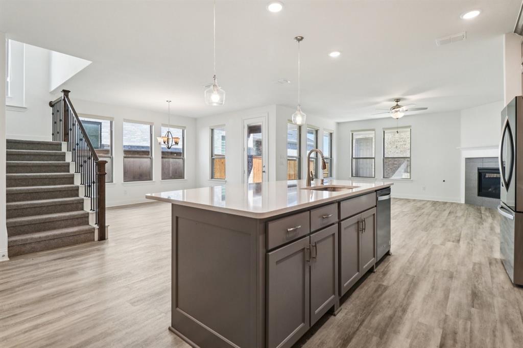 Mustang Lakes Ph Six - Residential