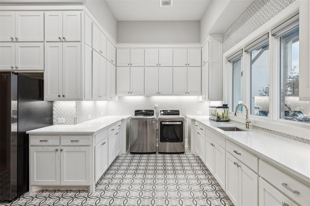 The Hills Of Kingswood - Residential