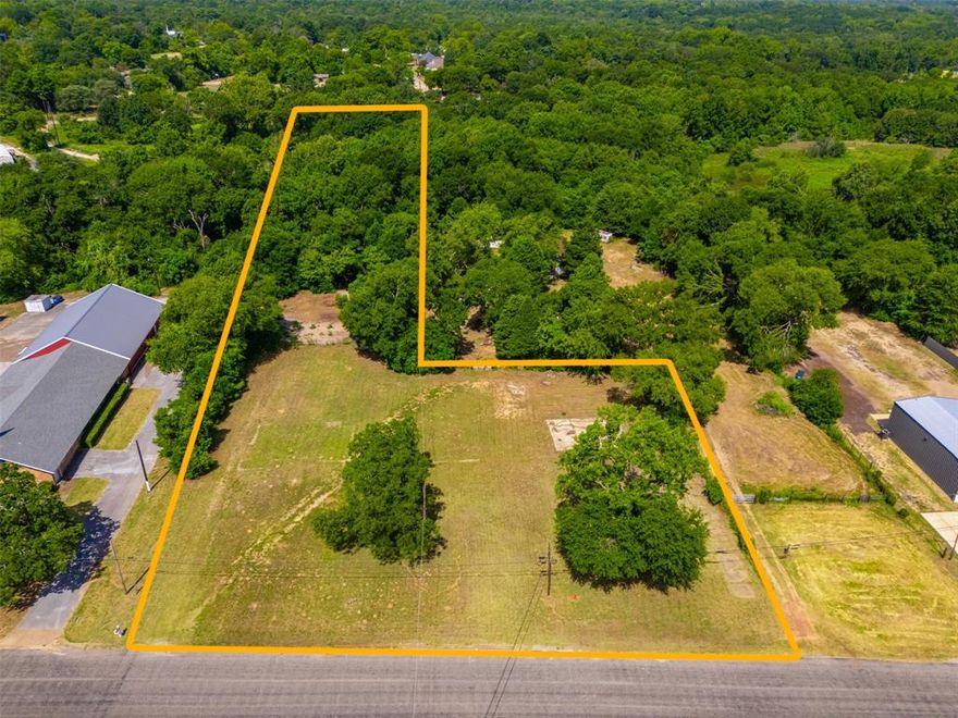 Discover the charm of Athens, TX with this rare 2.089-acre lot! Build your dream home exactly how you want it. no HOA, just freedom. Utilities including water, electricity, and cable are already in place, making it easy to get started. Perfectly located with quick access to Hwy 175, this property offers both convenience and a peaceful lifestyle. Whether you’re ready to build now or invest for the future, this is a golden opportunity in the heart of Athens. Owner financing available—don’t miss out!