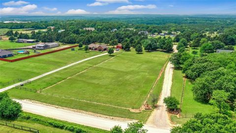 A home in Whitesboro