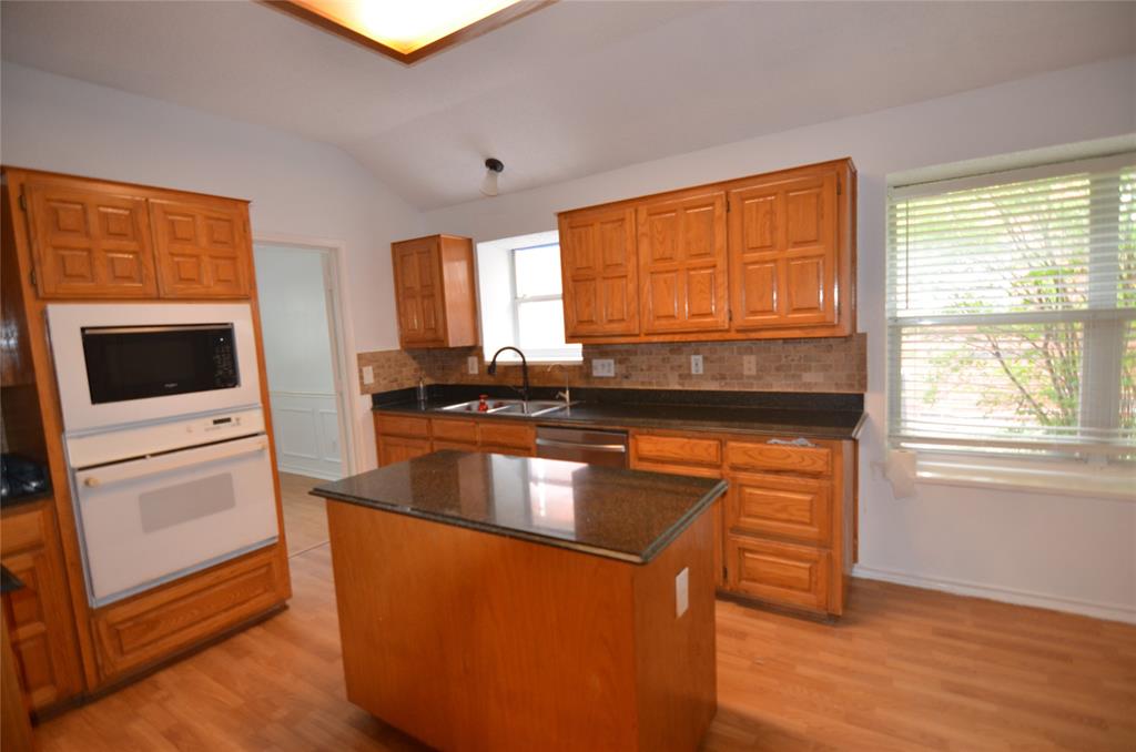 1408 Rosewood Lane