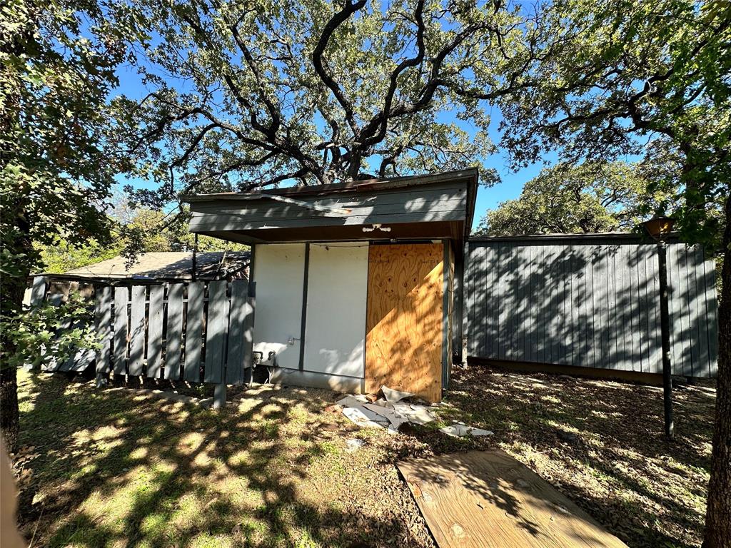 6209 Forest Hill Drive