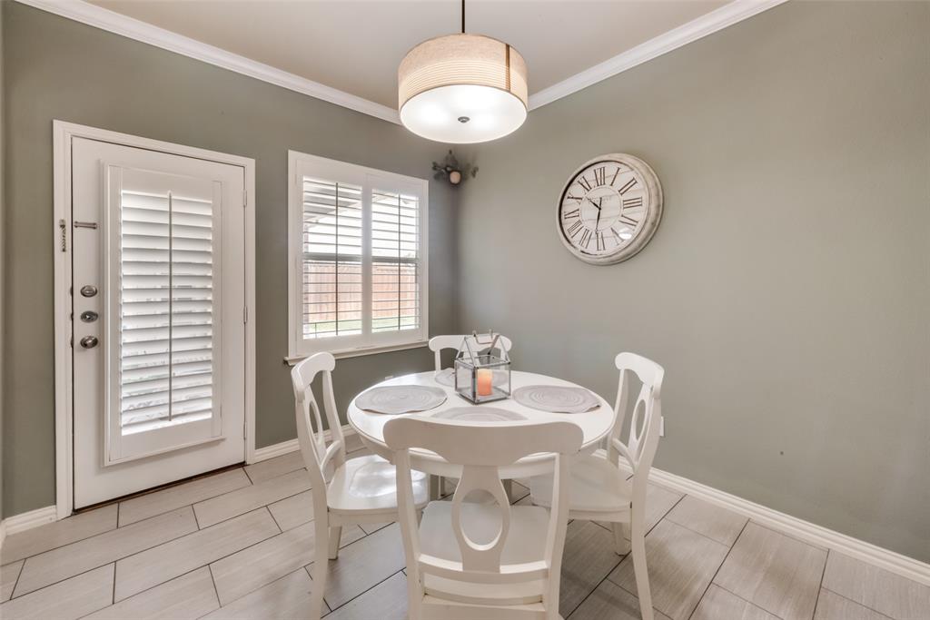 3806 Laurel Crossing Drive