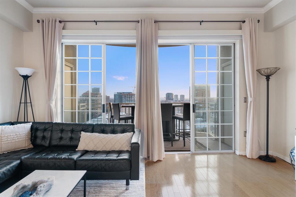 Renaissance On Turtle Creek Condo - Residential