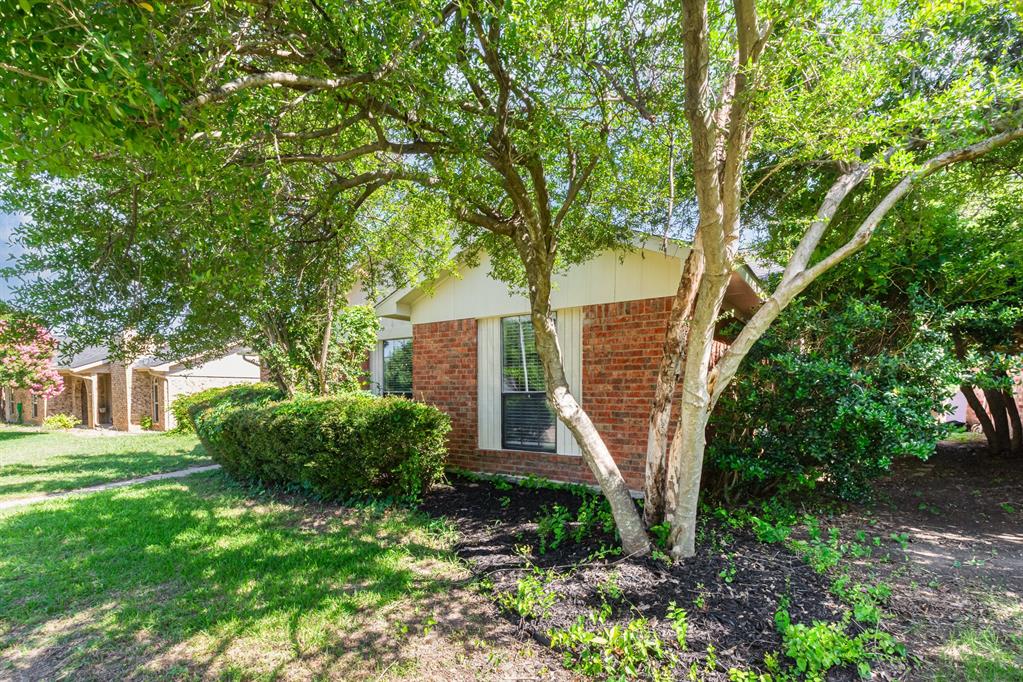 828 Whitehall Drive