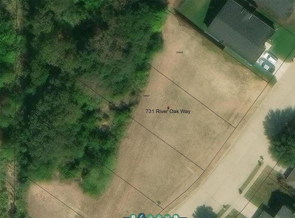 731 River Oak Way